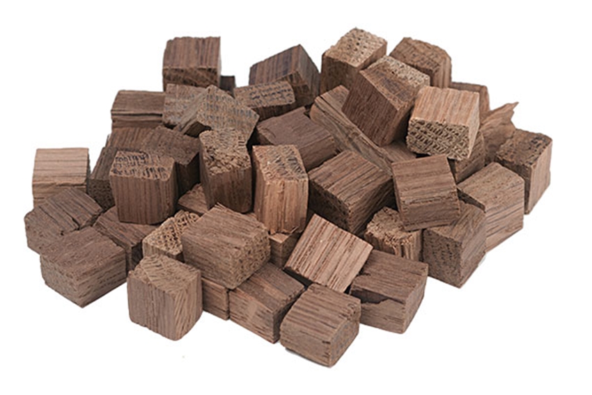 4 Oz. American Oak Cubes Medium Toast